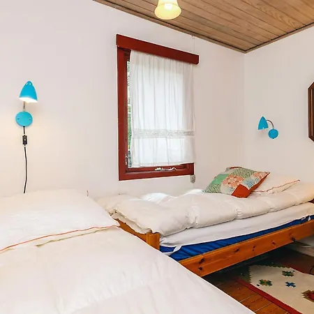 8 Person In L Kken * Lønstrup