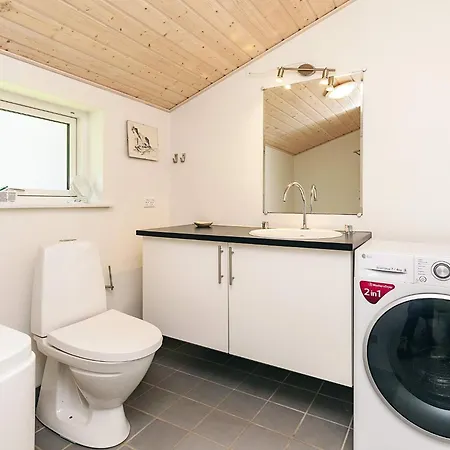 Secluded Retreat - By Traum